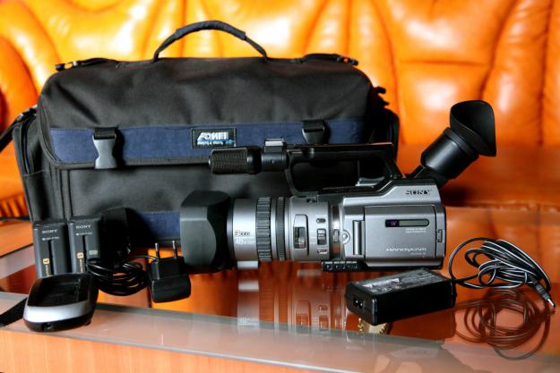 Videocam Sony VX 2100 - Pret | Preturi Videocam Sony VX 2100