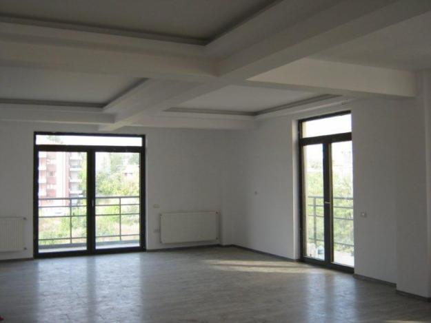 Apartament in bloc - 3 camere - zona Barbu Vacarescu - Pret | Preturi Apartament in bloc - 3 camere - zona Barbu Vacarescu