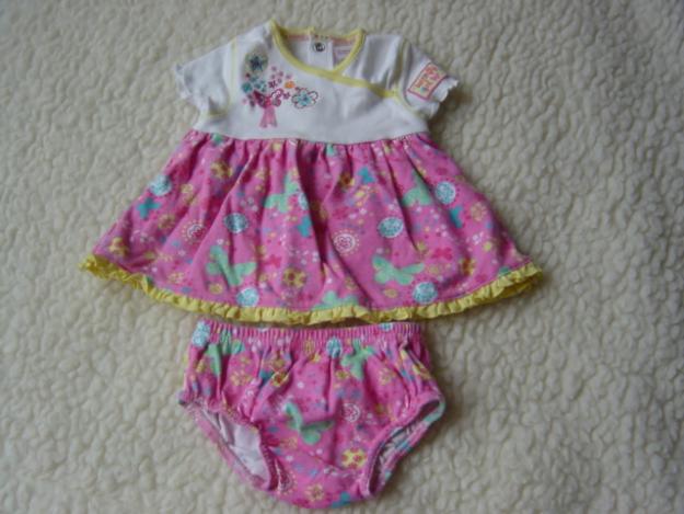 Vand rochite si hainute bebe si copii ( 0-2 ani) - Pret | Preturi Vand rochite si hainute bebe si copii ( 0-2 ani)