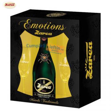 Spumant Zarea Emotions demisec 0.75L cu 2 pahare - Pret | Preturi Spumant Zarea Emotions demisec 0.75L cu 2 pahare