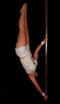 Cursuri Pole Dance Deva-Simeria,vertical fitness,dans la bara - Pret | Preturi Cursuri Pole Dance Deva-Simeria,vertical fitness,dans la bara