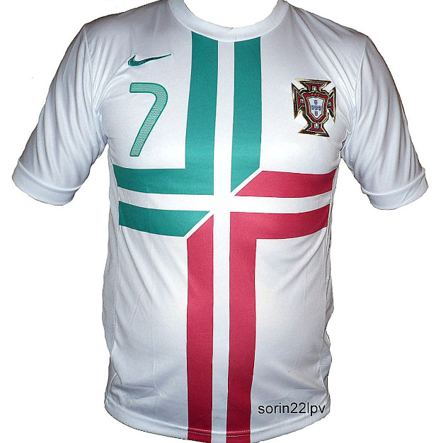 Tricou nike portugalia deplasare sezon 2013(ronaldo) - Pret | Preturi Tricou nike portugalia deplasare sezon 2013(ronaldo)