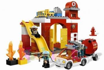 Statie de pompieri din seria LEGO DUPLO - Pret | Preturi Statie de pompieri din seria LEGO DUPLO