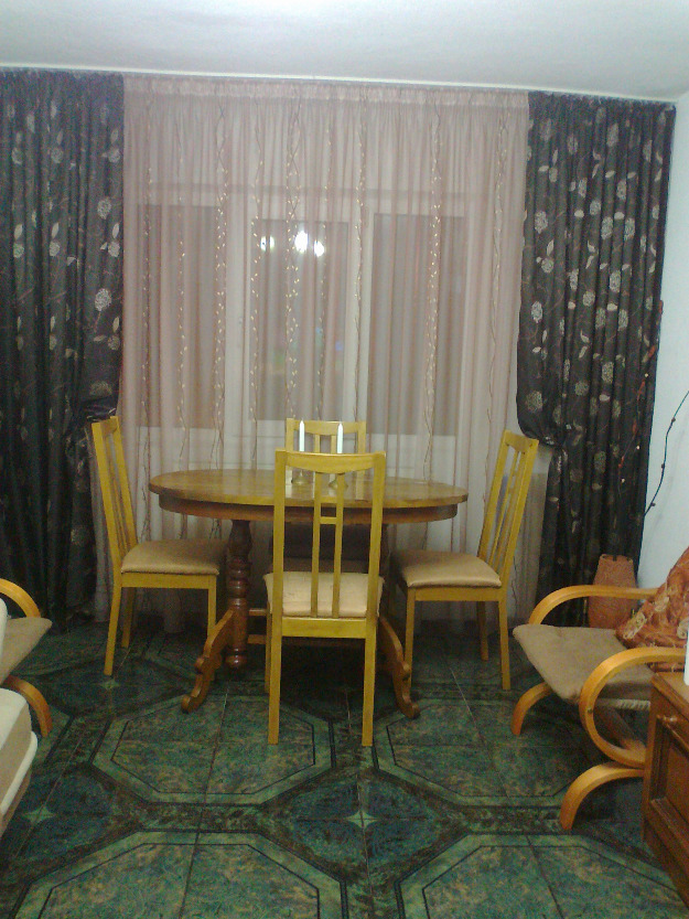 Apartament 3 camere mobilat/nemobilat - Pret | Preturi Apartament 3 camere mobilat/nemobilat
