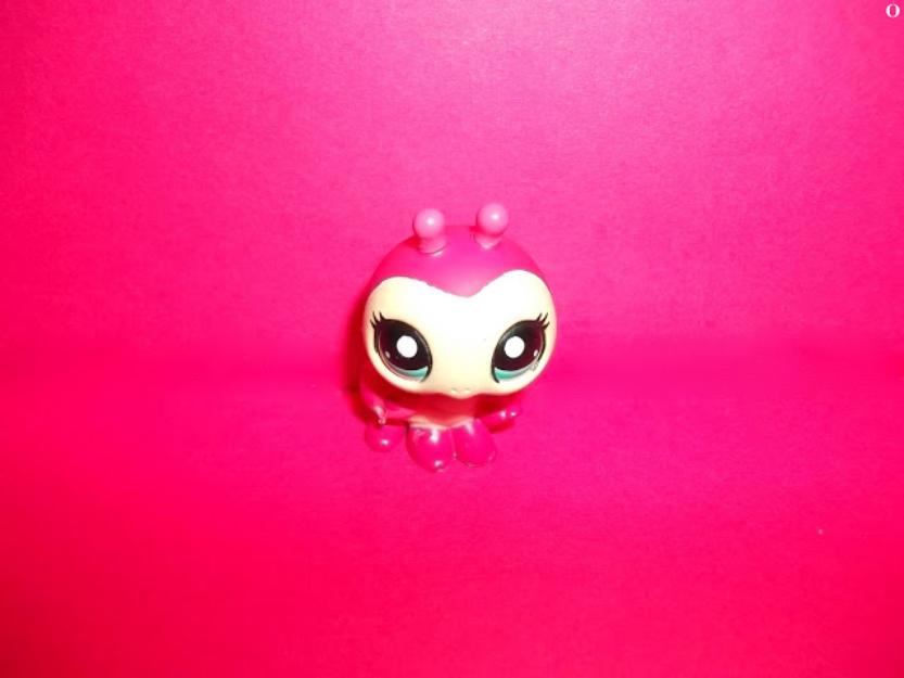 jucarii figurina gargarita lps din cauciuc tare de la hasbro din anul 2006 - Pret | Preturi jucarii figurina gargarita lps din cauciuc tare de la hasbro din anul 2006
