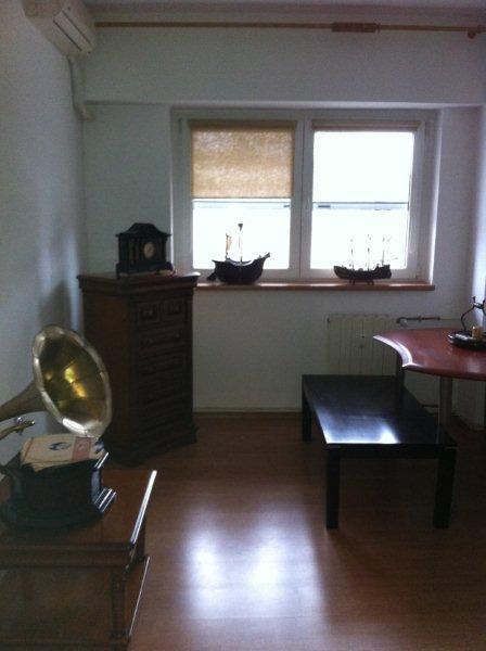 Apartament cu 4 camere - Stirbei Voda - Pret | Preturi Apartament cu 4 camere - Stirbei Voda