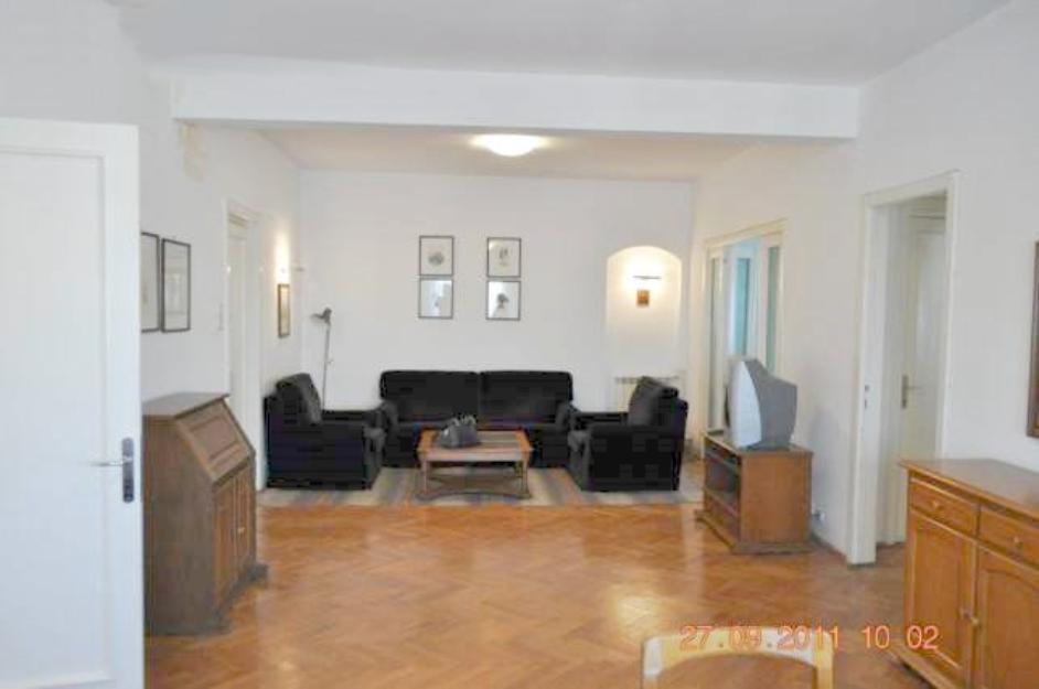 Apartament 3 camere in zona Dacia - Pret | Preturi Apartament 3 camere in zona Dacia