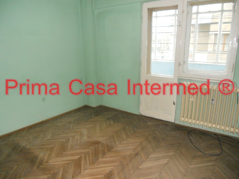 Apartament 4 camere, decomandat, confort 0, Ultracentral - Pret | Preturi Apartament 4 camere, decomandat, confort 0, Ultracentral