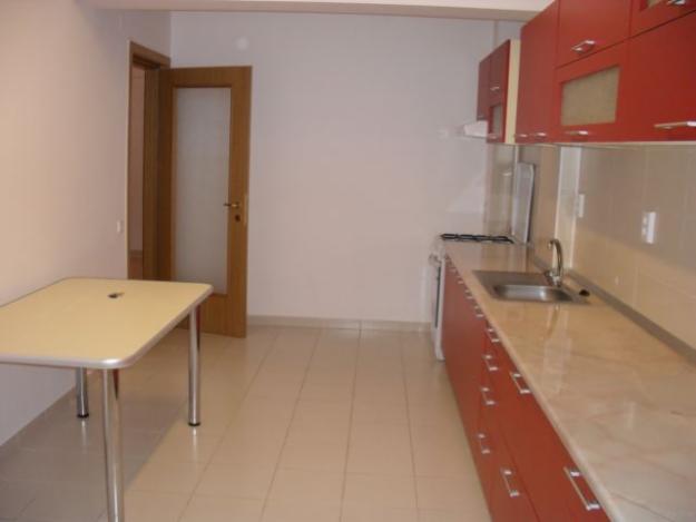 Inchiriere apartament 3 camere imobil nou Plopilor - Pret | Preturi Inchiriere apartament 3 camere imobil nou Plopilor