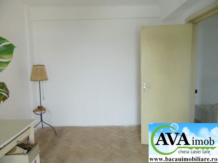 Bacau, vand apartament cu 3 camere in zona Ultracentrala – Luceafarul, - Pret | Preturi Bacau, vand apartament cu 3 camere in zona Ultracentrala – Luceafarul,