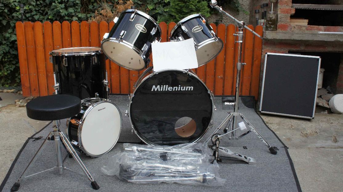 Vand set de tobe acustice, millenium mx500 deluxe drum-set, culoare neagra, - Pret | Preturi Vand set de tobe acustice, millenium mx500 deluxe drum-set, culoare neagra,