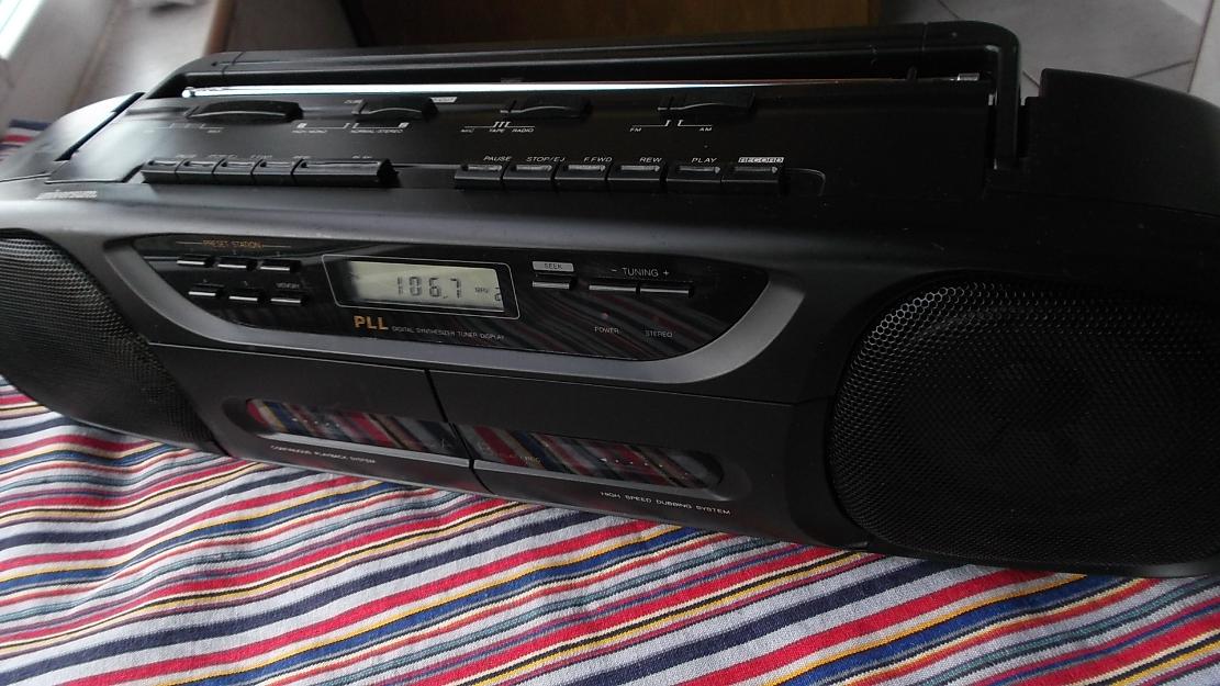 UNIVERSUM CTR 1066 radio(digital)casetofon stereo(Germany) - Pret | Preturi UNIVERSUM CTR 1066 radio(digital)casetofon stereo(Germany)