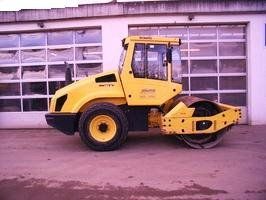 Cilindru compactor Bomag BW 177 D-4 2005 73CP 7.22t 40.500 euro de vanzare second hand vanzari cilidri compactori - Pret | Preturi Cilindru compactor Bomag BW 177 D-4 2005 73CP 7.22t 40.500 euro de vanzare second hand vanzari cilidri compactori