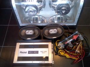 Set sistem audio complet stare perfecta de functionar pentru masina:statie+ subwoofer Magn - Pret | Preturi Set sistem audio complet stare perfecta de functionar pentru masina:statie+ subwoofer Magn