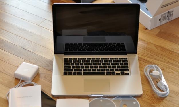 MACBOOK PRO Unibody NOU 13' 4GB - Pret | Preturi MACBOOK PRO Unibody NOU 13' 4GB