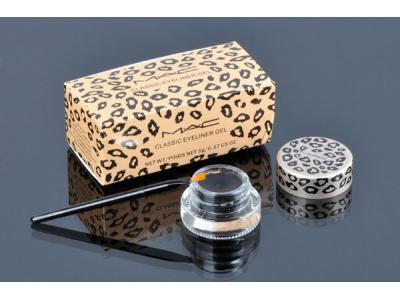 Tus de ochi/Eyeliner Gel nuanta negru - MAC - Pret | Preturi Tus de ochi/Eyeliner Gel nuanta negru - MAC