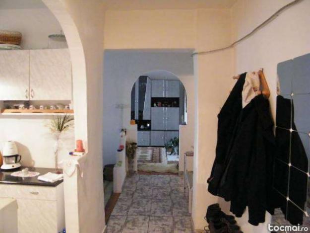 4 CAMERE d-va nord cu finisaje si mobilat 33000euro neg - Pret | Preturi 4 CAMERE d-va nord cu finisaje si mobilat 33000euro neg