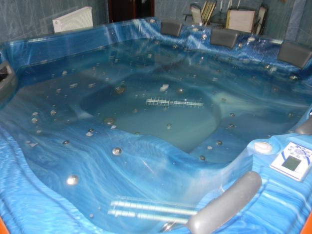 pompa jacuzzi, spot iluminat jacuzzi, placi de baza montaj si reparatii - Pret | Preturi pompa jacuzzi, spot iluminat jacuzzi, placi de baza montaj si reparatii