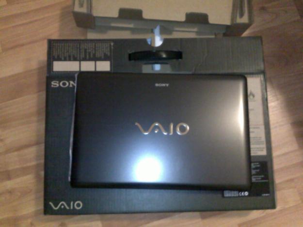 vand laptop sony vaio NOU,la cutie,seria noua EB,negru,15,5' - Pret | Preturi vand laptop sony vaio NOU,la cutie,seria noua EB,negru,15,5'