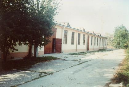 Inchiriez hale si garaje - Pret | Preturi Inchiriez hale si garaje
