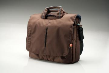 Geanta Laptop BOOQ Taipan slimcase M, brown - Pret | Preturi Geanta Laptop BOOQ Taipan slimcase M, brown