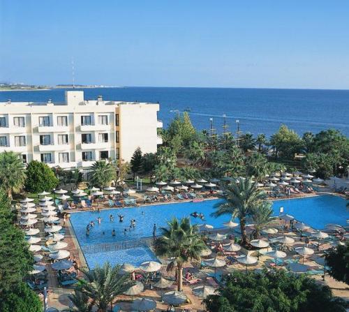 REVELION CIPRU 2010 :HOTEL LOUIS PHAETHON BEACH 4* 509 €/persoana - Pret | Preturi REVELION CIPRU 2010 :HOTEL LOUIS PHAETHON BEACH 4* 509 €/persoana