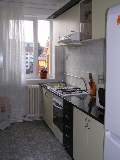 Apartament 3 camere - Pret | Preturi Apartament 3 camere