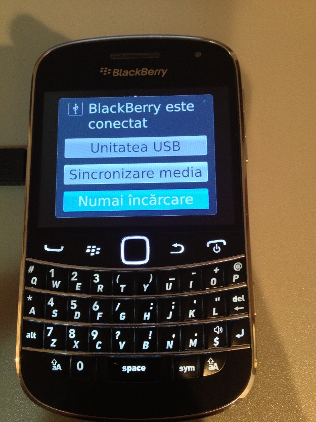 vand blackberry 9900 bold touchscreen, nou, liber de orice retea - Pret | Preturi vand blackberry 9900 bold touchscreen, nou, liber de orice retea