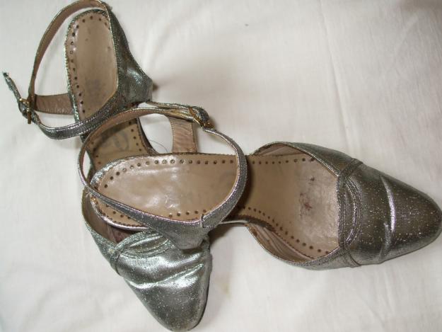 Sandale argintii GUBAN LUX - Pret | Preturi Sandale argintii GUBAN LUX