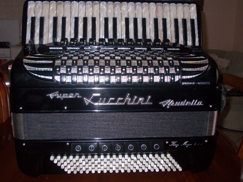 acordeon profesional LUCCHINI - Pret | Preturi acordeon profesional LUCCHINI