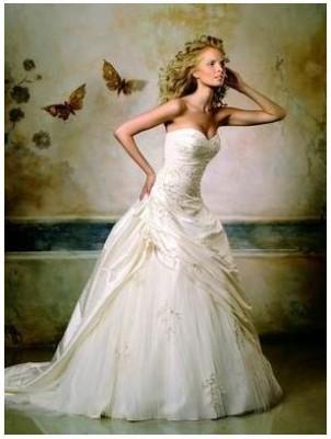 Vand rochie de mireasa Pronovias Levante - Pret | Preturi Vand rochie de mireasa Pronovias Levante