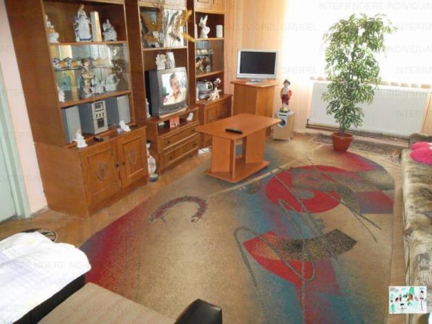 VAND APARTAMENT 3 CAMERE TRIVALE C.F.1/S.DEC 35000EURO - Pret | Preturi VAND APARTAMENT 3 CAMERE TRIVALE C.F.1/S.DEC 35000EURO