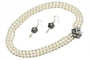 Set bijuterii mireasa din perle albe si sidef - Pret | Preturi Set bijuterii mireasa din perle albe si sidef