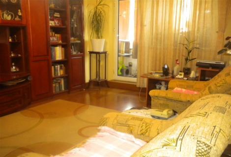 Apartament 3 camere - Pret | Preturi Apartament 3 camere