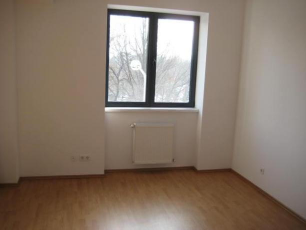 Apartament cu 3 camere - Tei - Pret | Preturi Apartament cu 3 camere - Tei