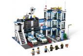 Statia de politie LEGO City (7498) - Pret | Preturi Statia de politie LEGO City (7498)