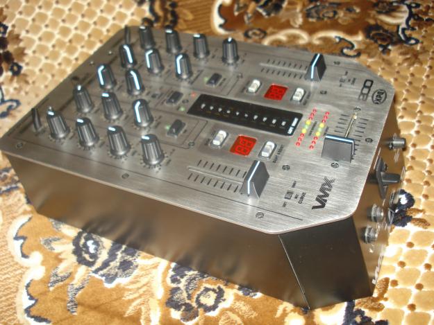 Vand mixer Behringer VMX200 - Pret | Preturi Vand mixer Behringer VMX200