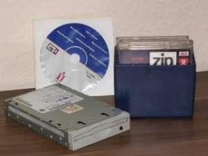 , ZIP si floppy drive INTERNsi EXTERN - Pret | Preturi , ZIP si floppy drive INTERNsi EXTERN