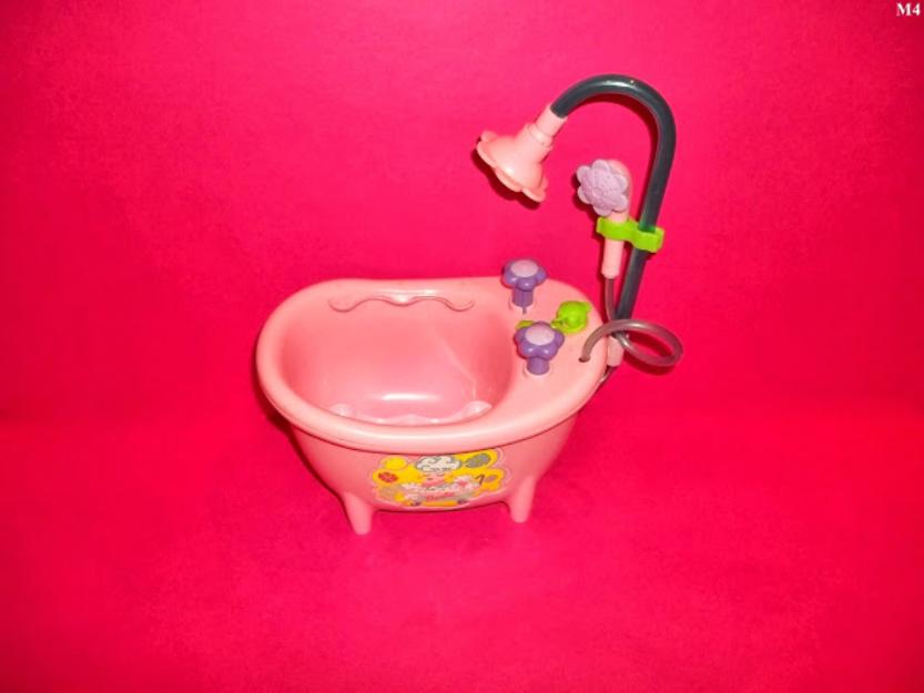 jucarii accesorii pentru papusi cada cu dush ce scoate sunete si bulbuci cu apa mattel - Pret | Preturi jucarii accesorii pentru papusi cada cu dush ce scoate sunete si bulbuci cu apa mattel
