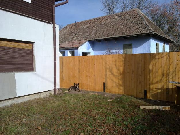 Vand casa - Pret | Preturi Vand casa