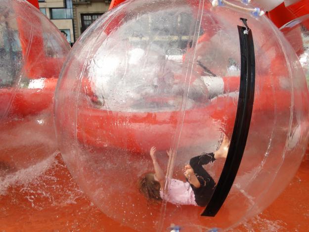 Piscina gonflabila cu water balls. - Pret | Preturi Piscina gonflabila cu water balls.