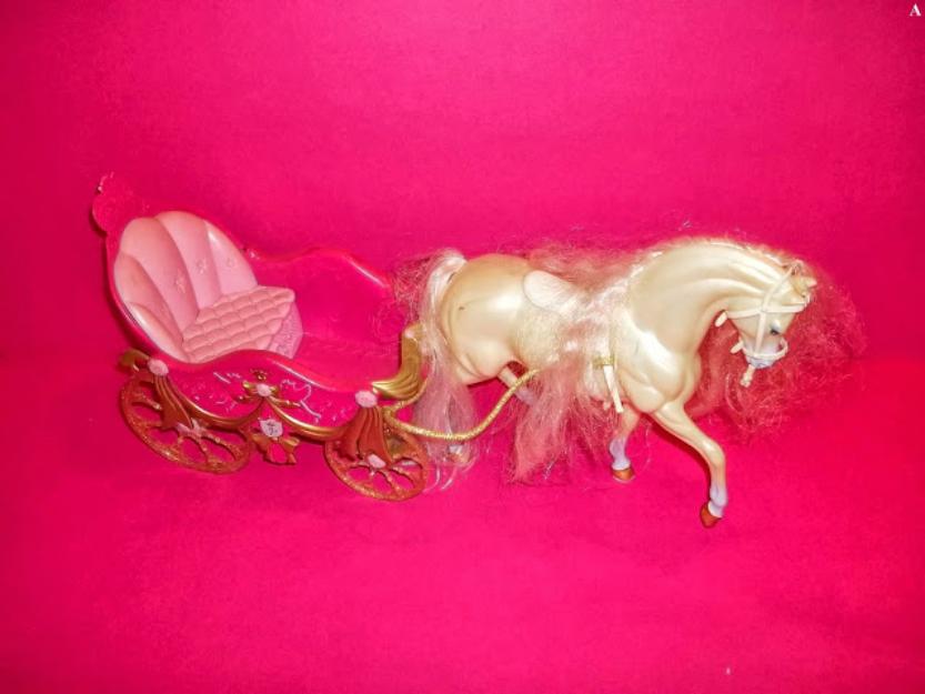 jucarii accesorii pentru papusi barbie caleasca cu calut de la disney simba - Pret | Preturi jucarii accesorii pentru papusi barbie caleasca cu calut de la disney simba