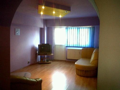 VAND APARTAMENT 4 CAMERE - Pret | Preturi VAND APARTAMENT 4 CAMERE