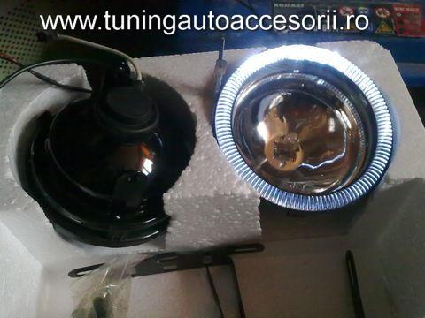 VAND PROIECTOARE AUTO CU ANGEL EYES LOGAN,MEGANNE,FIESTA ,FUSION,L200,FIAT - Pret | Preturi VAND PROIECTOARE AUTO CU ANGEL EYES LOGAN,MEGANNE,FIESTA ,FUSION,L200,FIAT