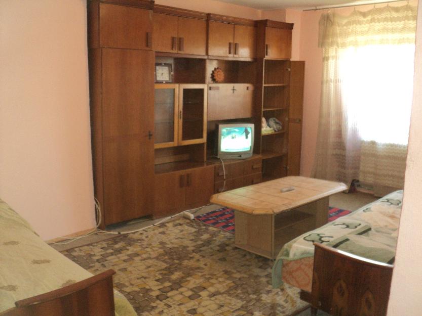 Mioveni Vand Apartament 4 camere, Confort 1 decomandat, Zona Centrala - Pret | Preturi Mioveni Vand Apartament 4 camere, Confort 1 decomandat, Zona Centrala