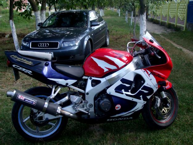 VAND HONDA CBR 900 RR FIREBLADE - Pret | Preturi VAND HONDA CBR 900 RR FIREBLADE