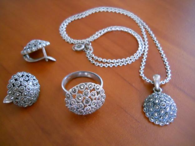 Set deosebit de bijuterii din argint - Pret | Preturi Set deosebit de bijuterii din argint