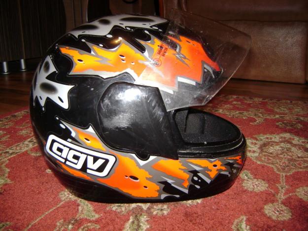 casca moto NZI ,agv si HELMET in stare foarte buna - Pret | Preturi casca moto NZI ,agv si HELMET in stare foarte buna