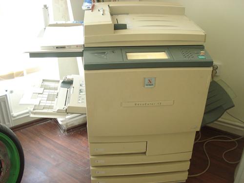 Vand urgent copiator printer scanner color Xerox DC 12 cu Fiery XP12 tipar digital - Pret | Preturi Vand urgent copiator printer scanner color Xerox DC 12 cu Fiery XP12 tipar digital