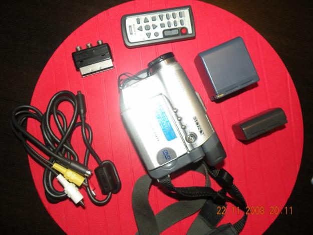 Vand camera video Sony Handycam DVD210E, FULL! - Pret | Preturi Vand camera video Sony Handycam DVD210E, FULL!